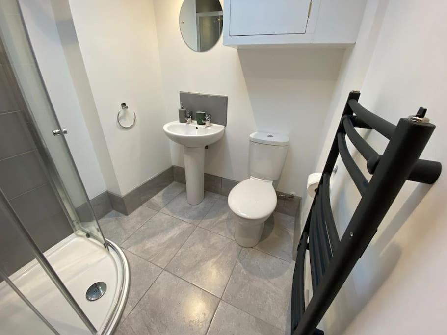 Ashcroft Apartment - Small Home Away From Home Ашбертон Экстерьер фото